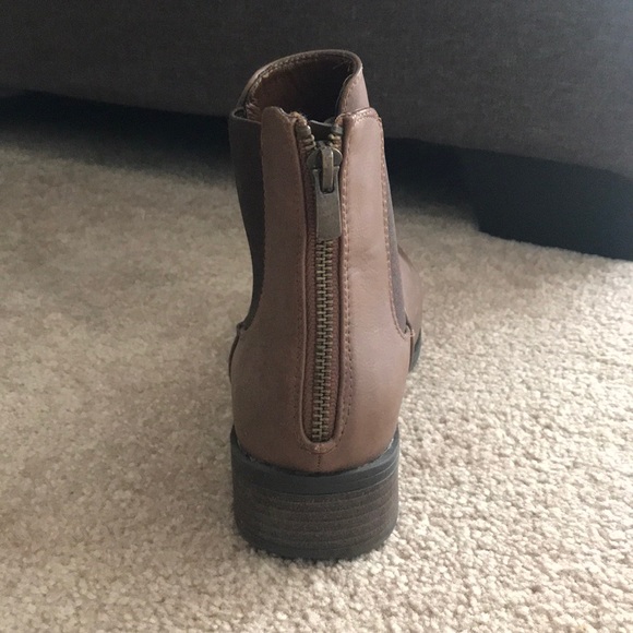 DLG - brown booties - Picture 2 of 3